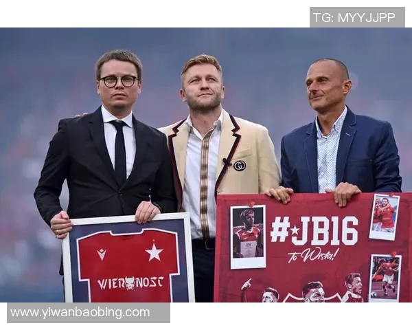 足球传奇谢幕瞬间 球星退场书写职业生涯最后篇章